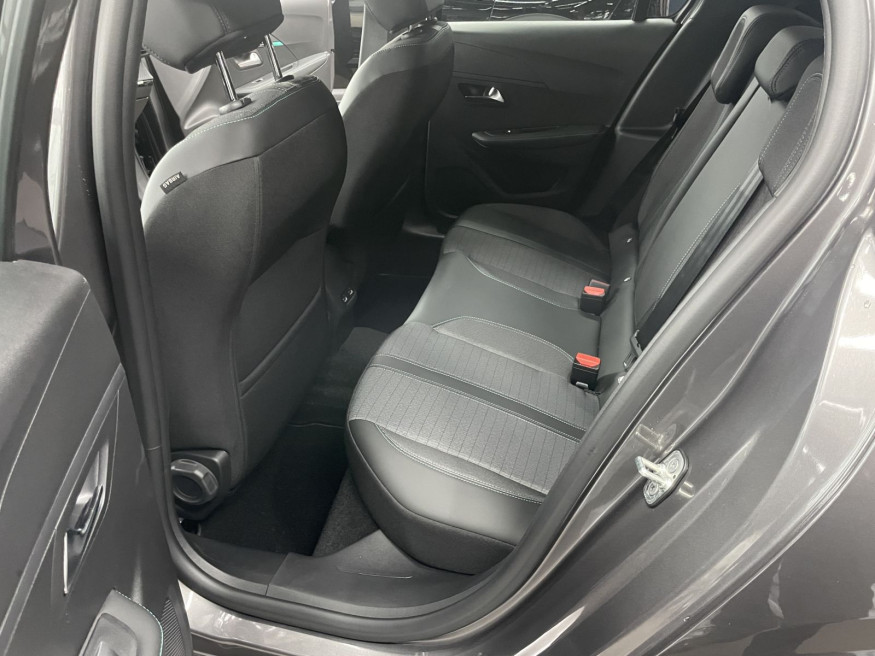 PEUGEOT 208 Allure PureTech 100