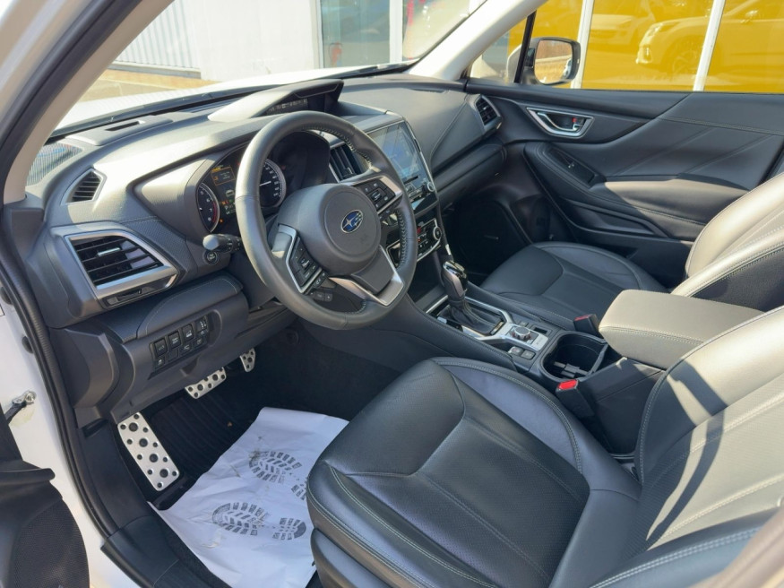 SUBARU Forester Platinum