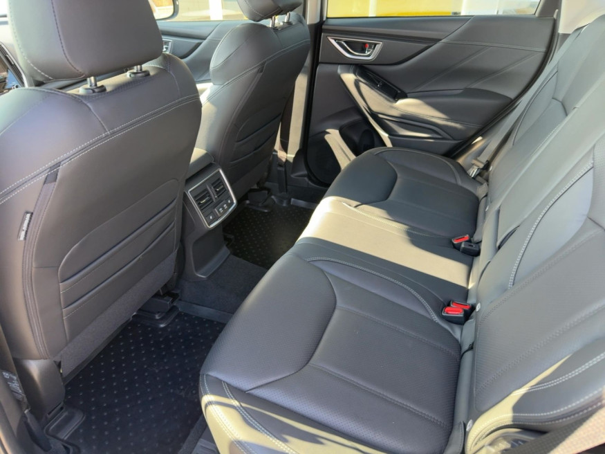 SUBARU Forester Platinum