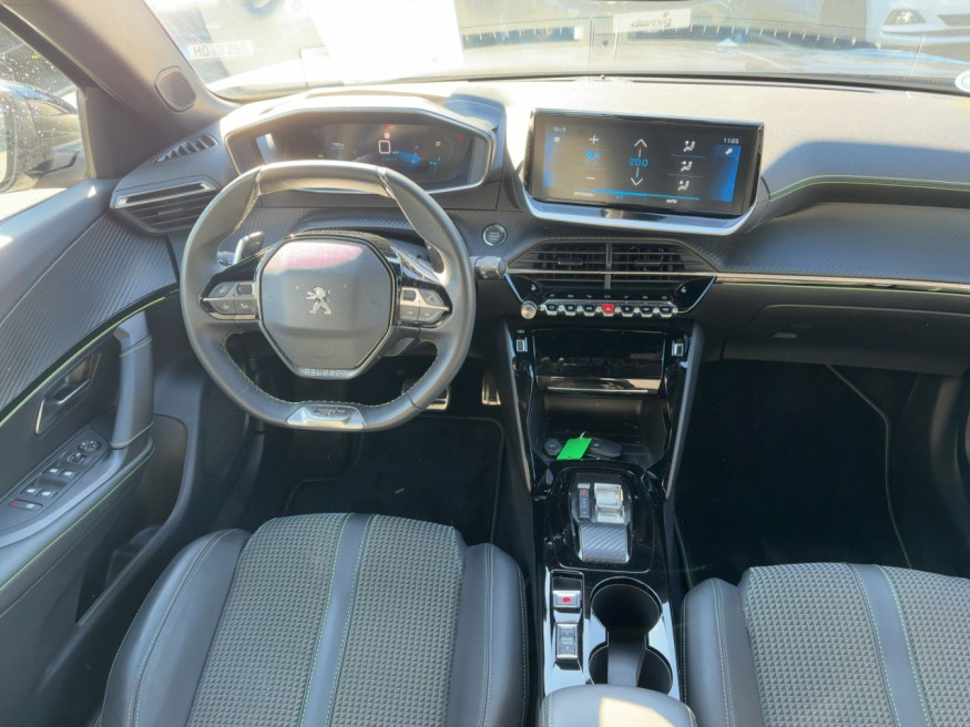 PEUGEOT 2008 GT PureTech 130 EAT8