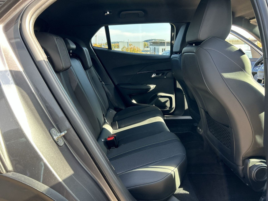 PEUGEOT 2008 GT PureTech 130 EAT8