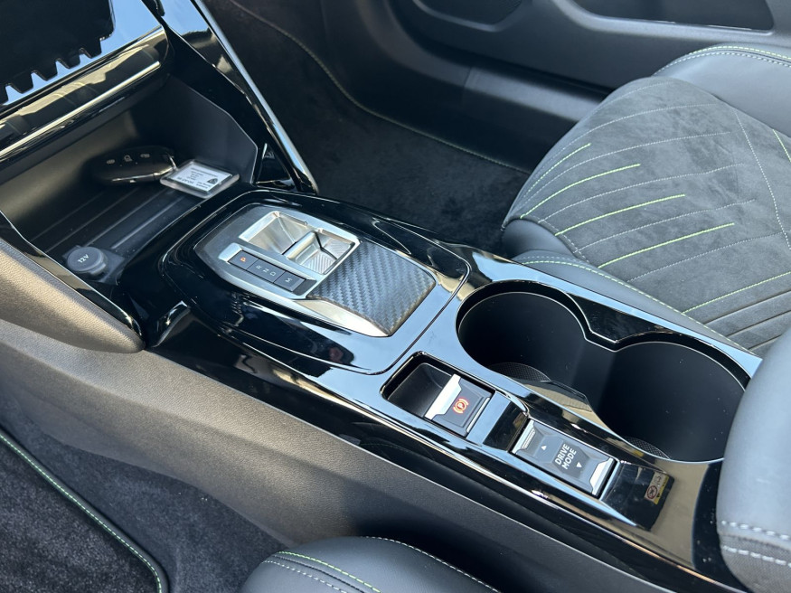 PEUGEOT 2008 GT PureTech 130 EAT8