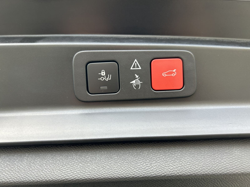 PEUGEOT 5008 GT BlueHDi 130 EAT8,SHZ