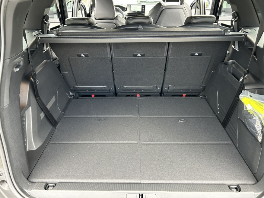 PEUGEOT 5008 GT BlueHDi 130 EAT8,SHZ