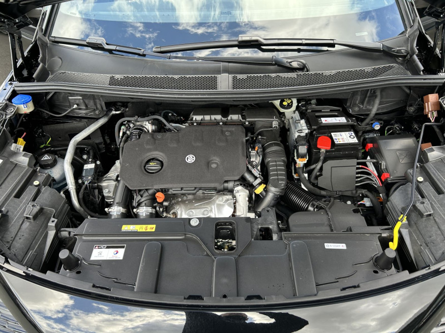 PEUGEOT 5008 GT BlueHDi 130 EAT8,SHZ