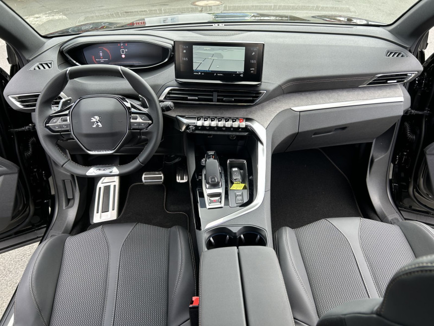 PEUGEOT 5008 GT BlueHDi 130 EAT8,SHZ