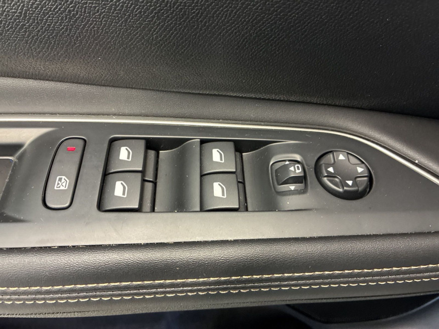 PEUGEOT 5008 GT BlueHDi 130 EAT8