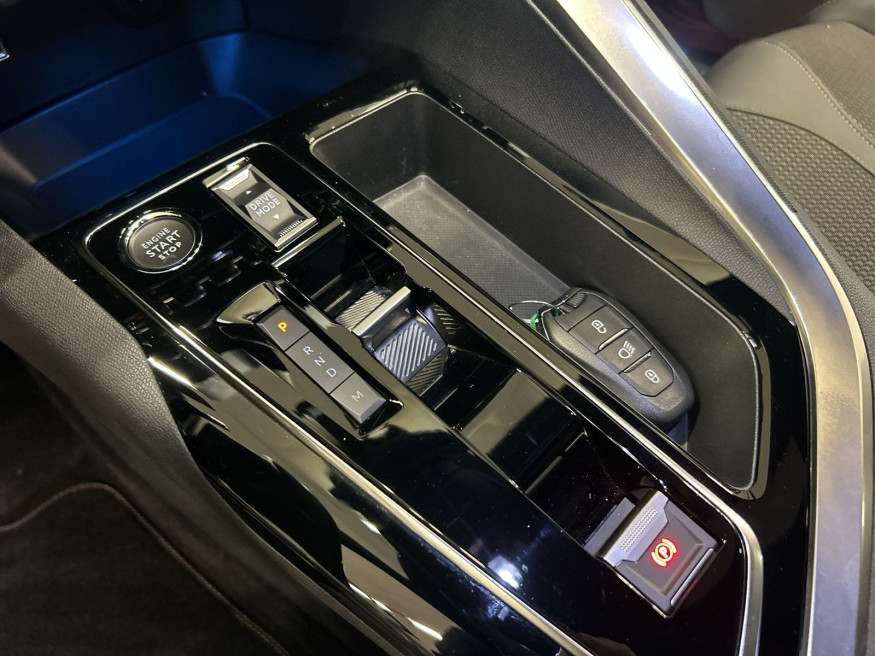 PEUGEOT 5008 GT, PureTech, SHZ, LED