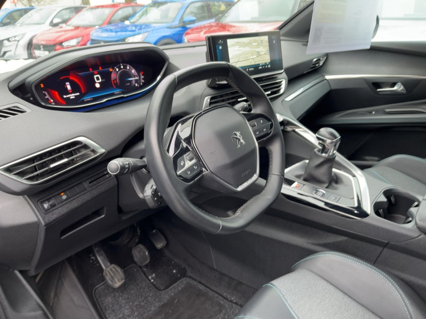 PEUGEOT 3008 Allure, PureTech, SHZ, LED