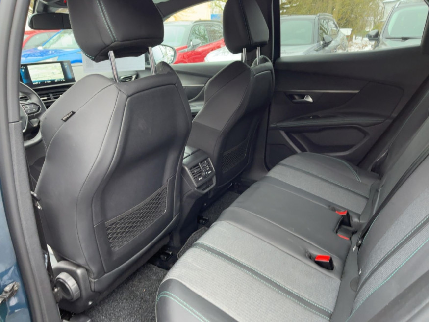 PEUGEOT 3008 Allure, PureTech, SHZ, LED