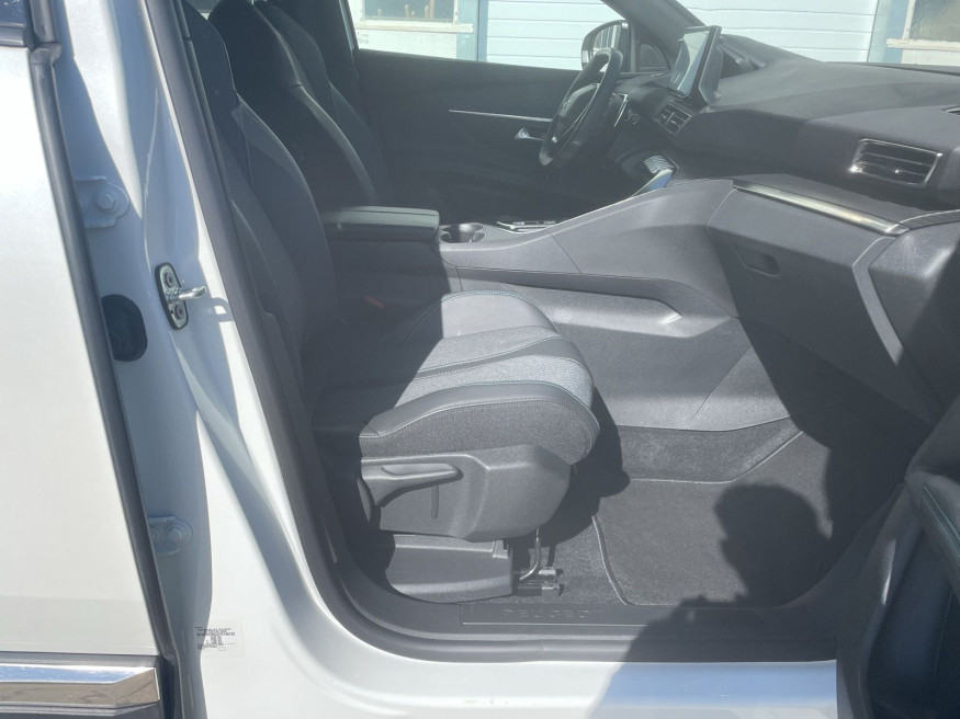 PEUGEOT 3008 Allure Pack,PureTech, SHZ, LED