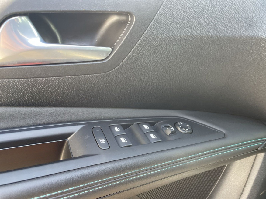 PEUGEOT 3008 Allure Pack,PureTech, SHZ, LED