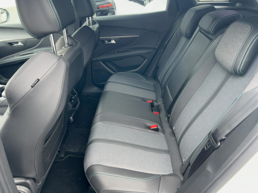 PEUGEOT 3008 Allure Pack,PureTech, SHZ, LED