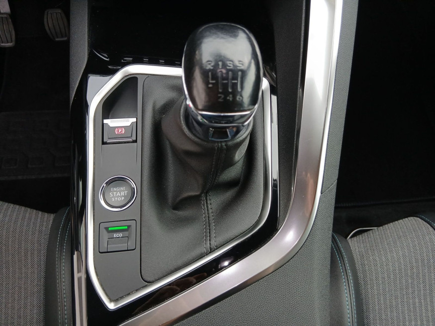PEUGEOT 3008 Allure Pack PureTech 130