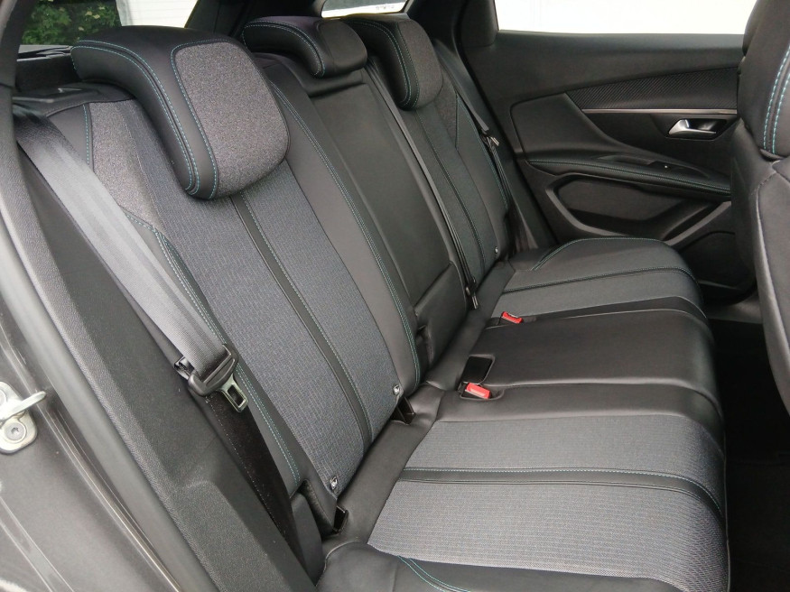 PEUGEOT 3008 Allure Pack PureTech 130