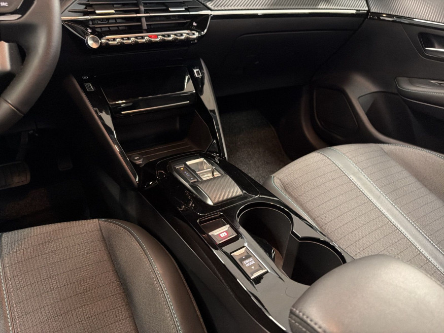 PEUGEOT 208 Allure+ Elektromotor 136