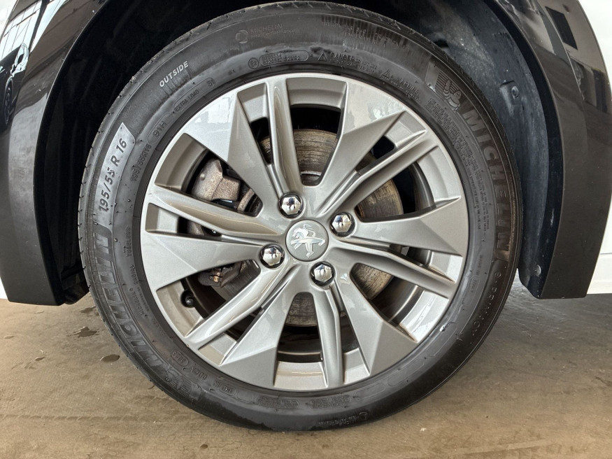 PEUGEOT 208 Allure+ Elektromotor 136