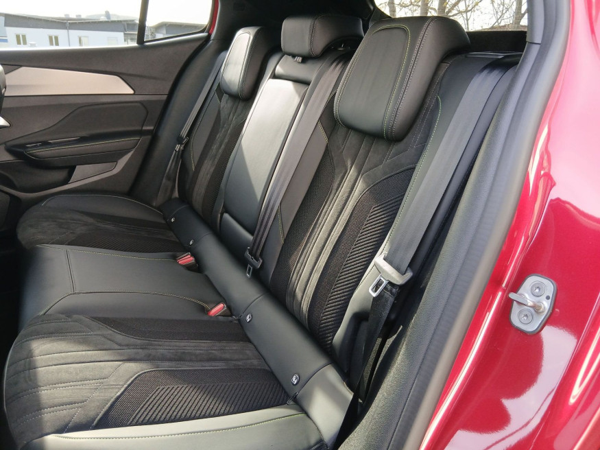 PEUGEOT 408 GT PureTech 130 EAT8