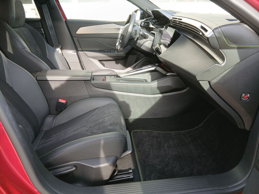 PEUGEOT 408 GT PureTech 130 EAT8