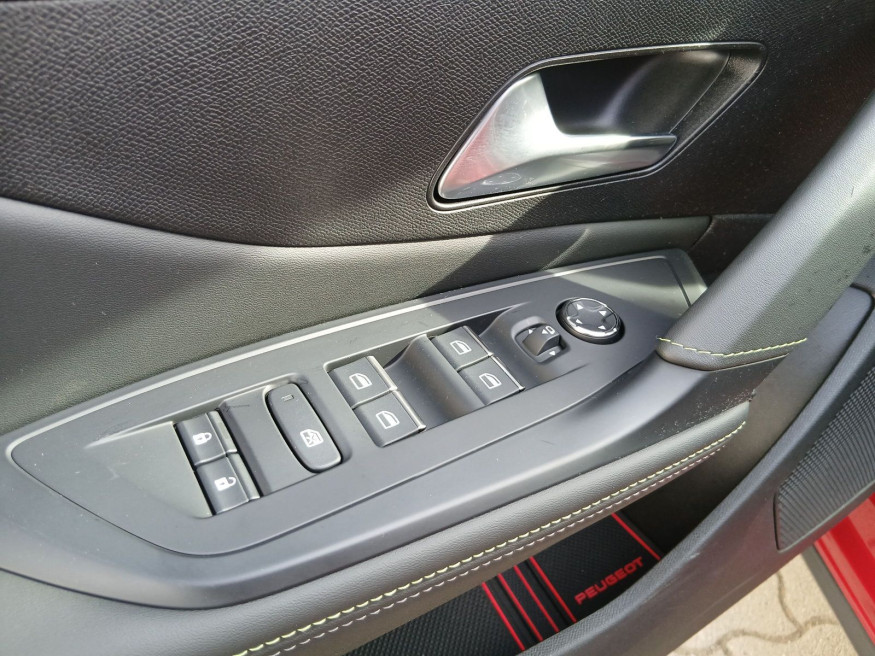 PEUGEOT 408 GT PureTech 130 EAT8