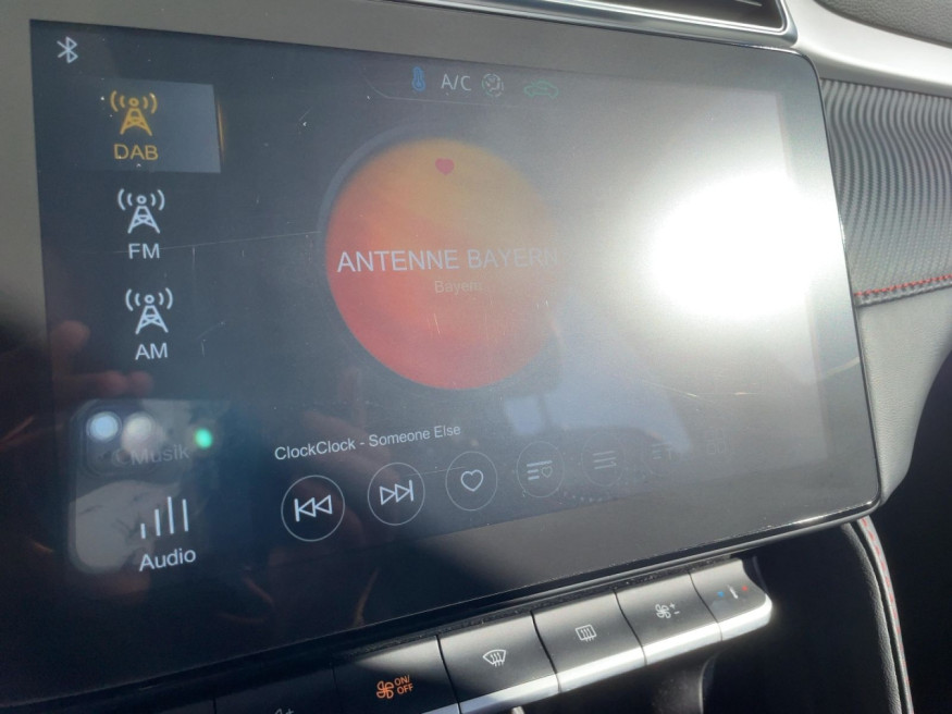 MG ZS Luxury, Kamera, Klima, SHZ