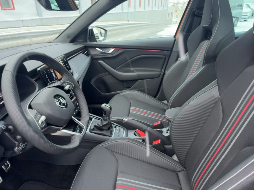 SKODA Kamiq Monte Carlo DSG,LED,Kamera