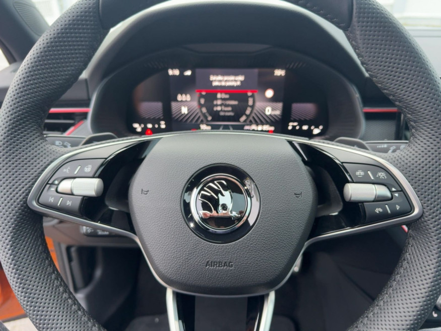 SKODA Kamiq Monte Carlo DSG,LED,Kamera