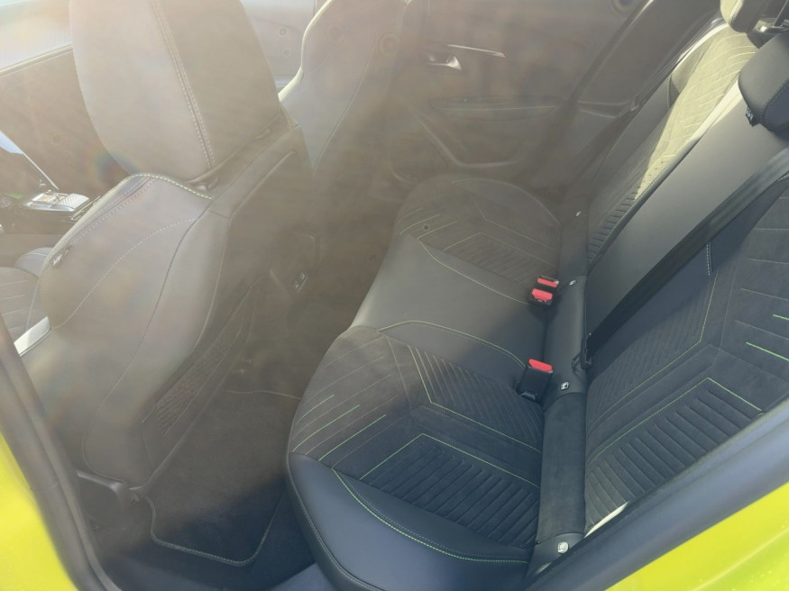 PEUGEOT 208 GT HYBRID