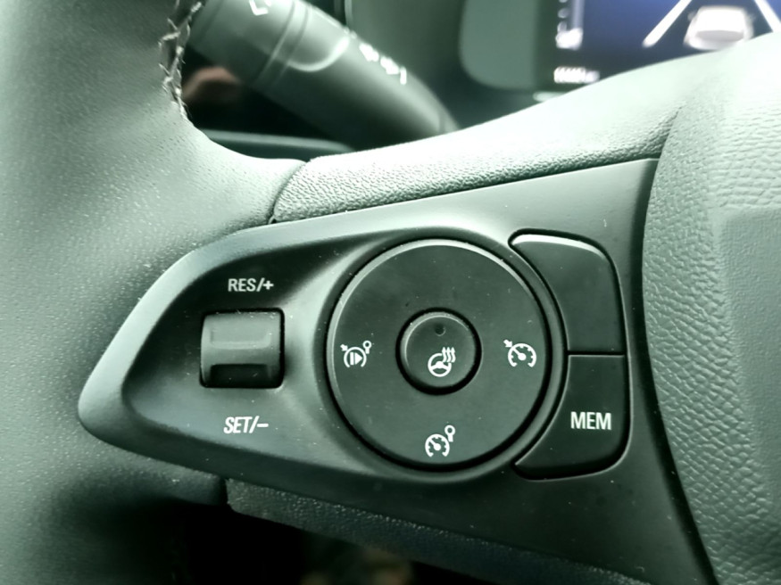 OPEL Corsa GS, LED, Kamera, SHZ, PDC