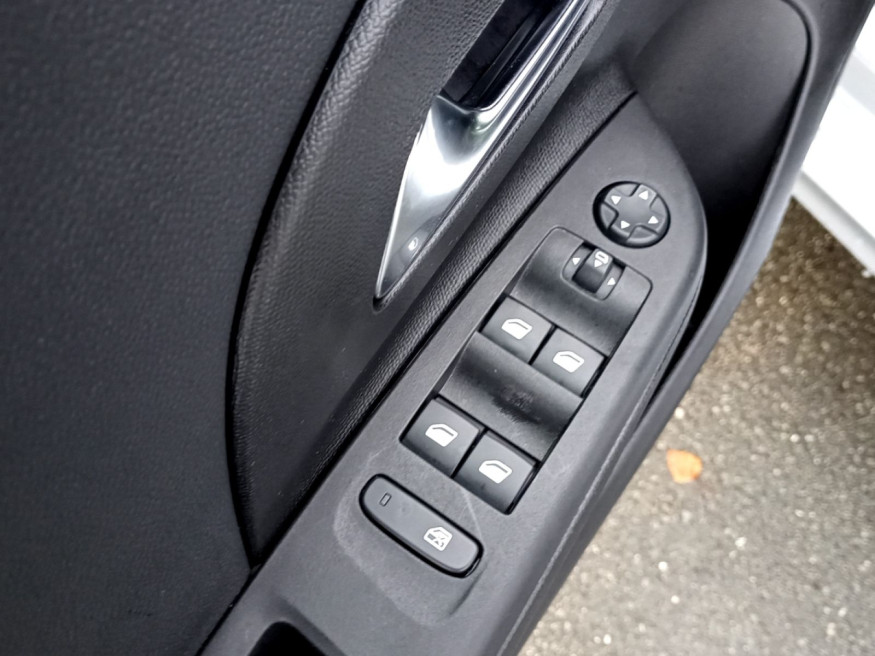 OPEL Corsa GS, SHZ, Kamera, LED