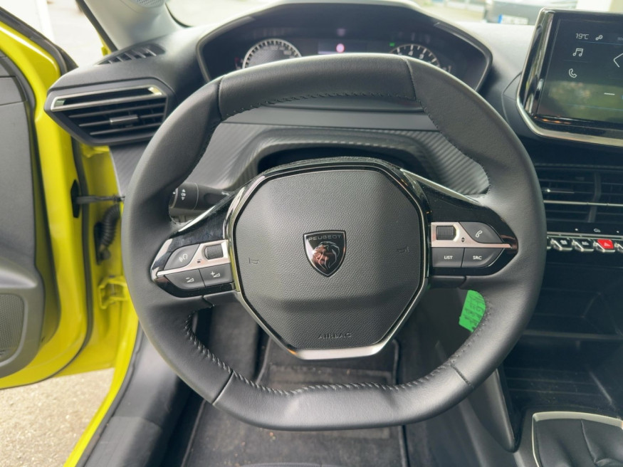 PEUGEOT 208 Active PureTech 100