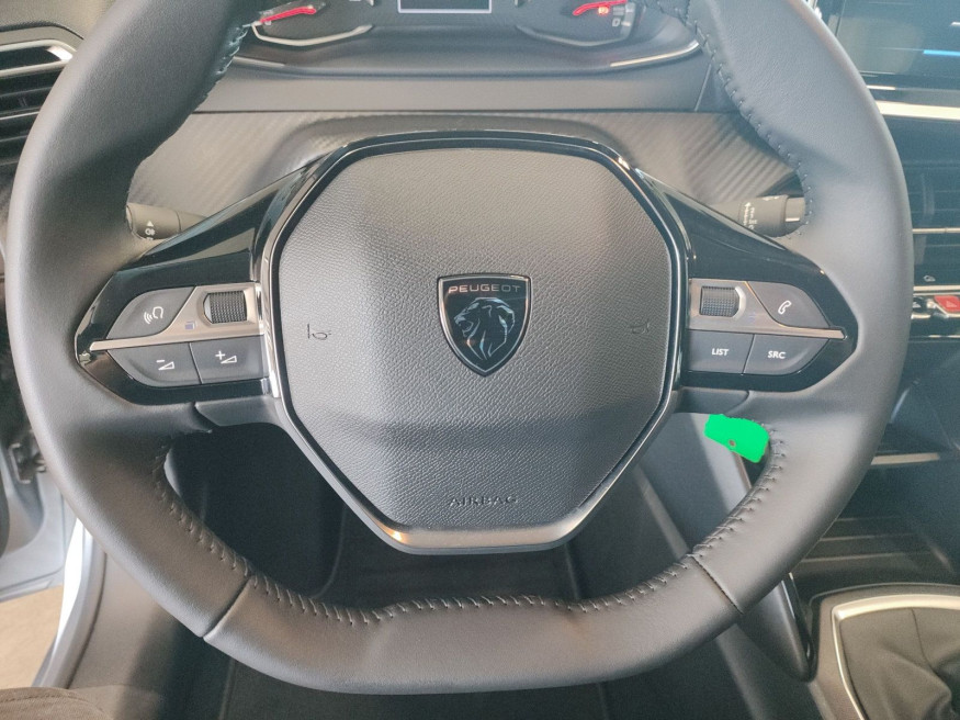 PEUGEOT 208 Active PureTech 100
