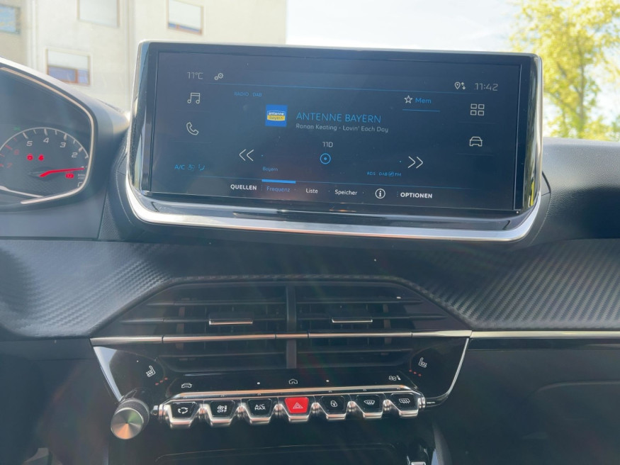 PEUGEOT 208 Active PureTech 100