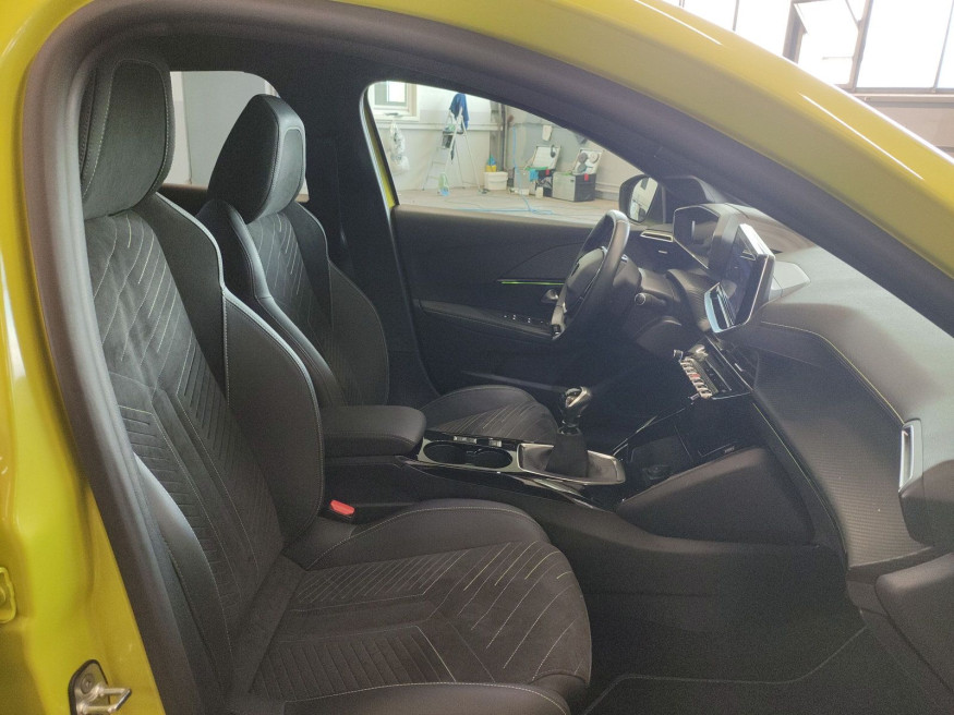 PEUGEOT 208 GT PureTech 100