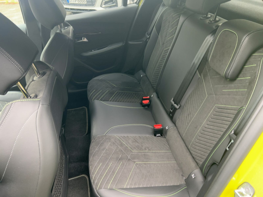 PEUGEOT 208 GT PureTech 100