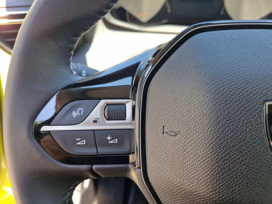 PEUGEOT 208 Active PureTech 75