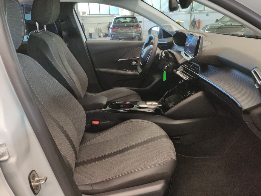 PEUGEOT 208 Allure Hybrid 100 e-DSC6