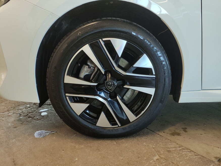 PEUGEOT 208 Allure Hybrid 100 e-DSC6