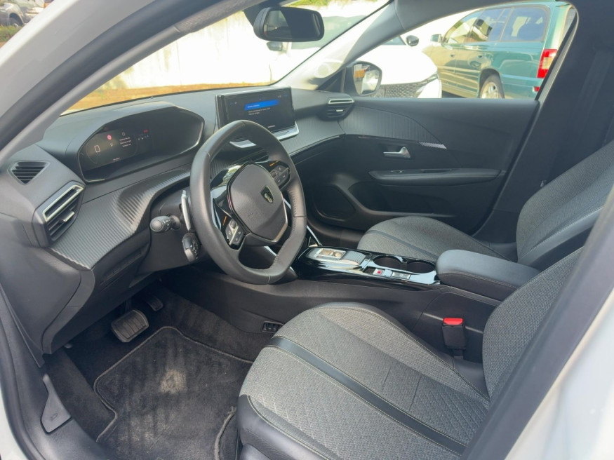 PEUGEOT 208 Allure Hybrid 100 e-DSC6
