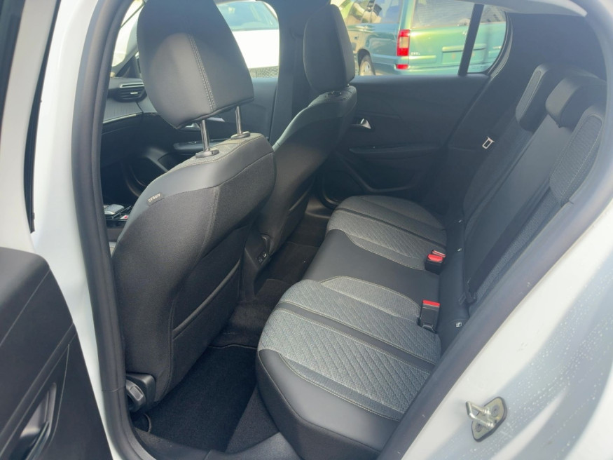 PEUGEOT 208 Allure Hybrid 100 e-DSC6