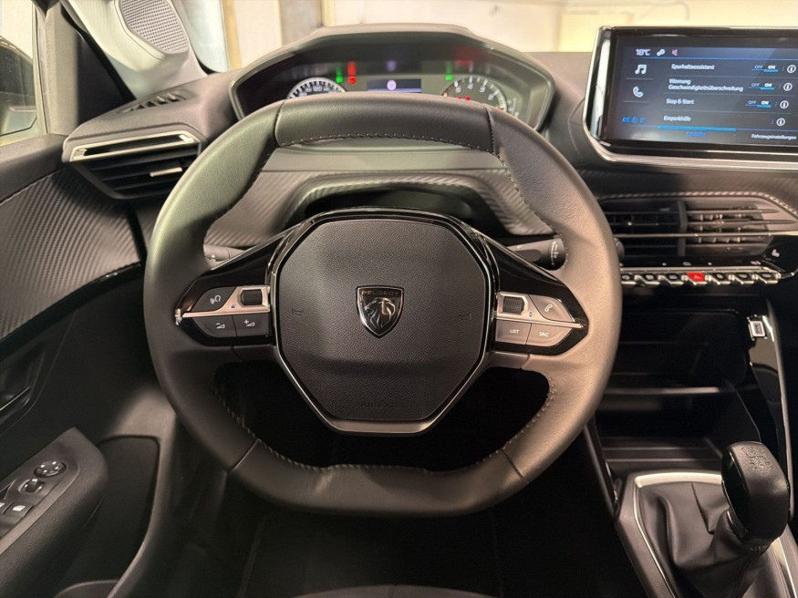PEUGEOT 208 Active PureTech 75