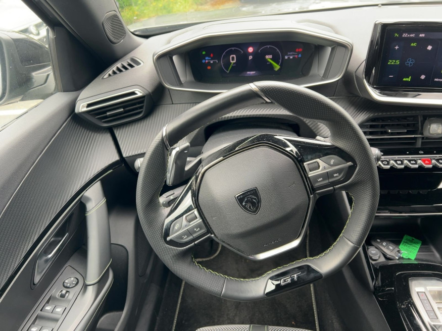 PEUGEOT 2008 GT PureTech 130 EAT8