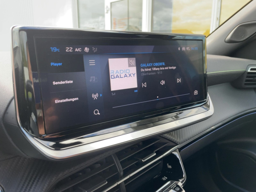 PEUGEOT 2008 GT PureTech 130 EAT8