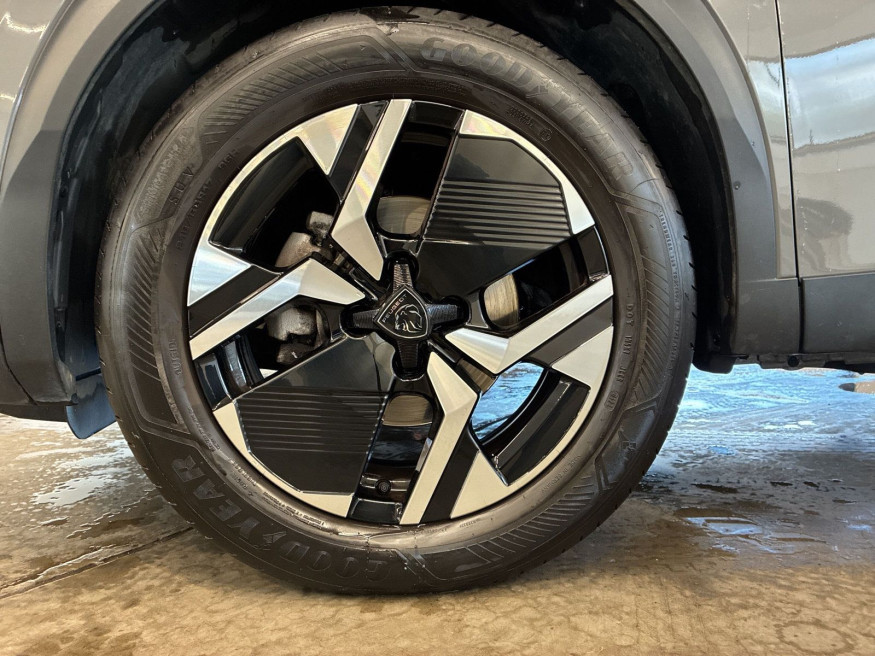 PEUGEOT 2008 Allure PureTech 130 EAT8
