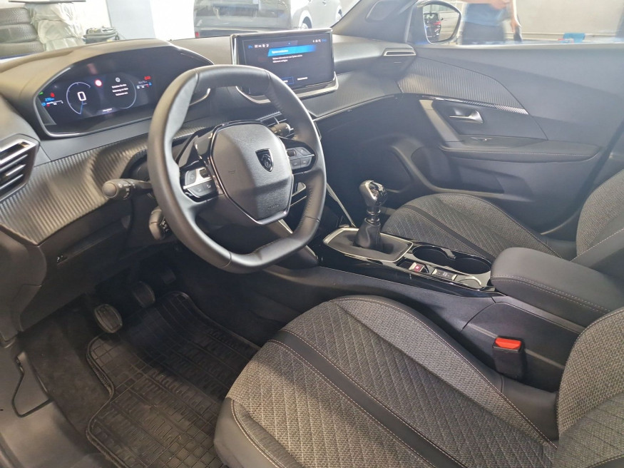 PEUGEOT 2008 Allure PureTech 100