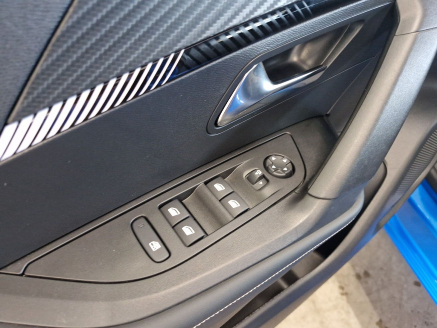 PEUGEOT 2008 Allure PureTech 100