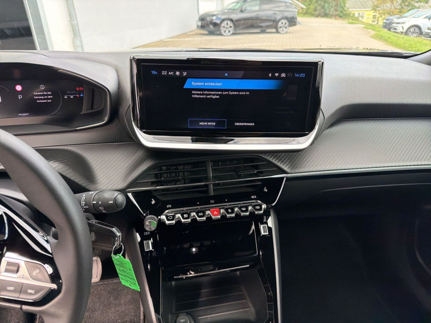PEUGEOT 2008 Allure PureTech 130 EAT8