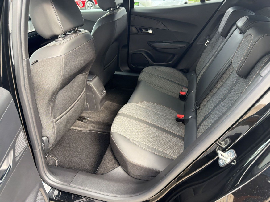 PEUGEOT 2008 Allure PureTech 130 EAT8