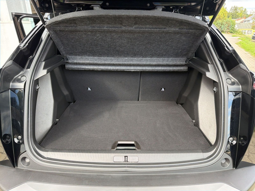 PEUGEOT 2008 Allure PureTech 130 EAT8