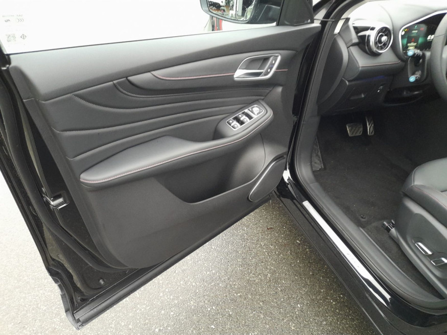 MG HS 1.5T-GDI Luxury Automatik